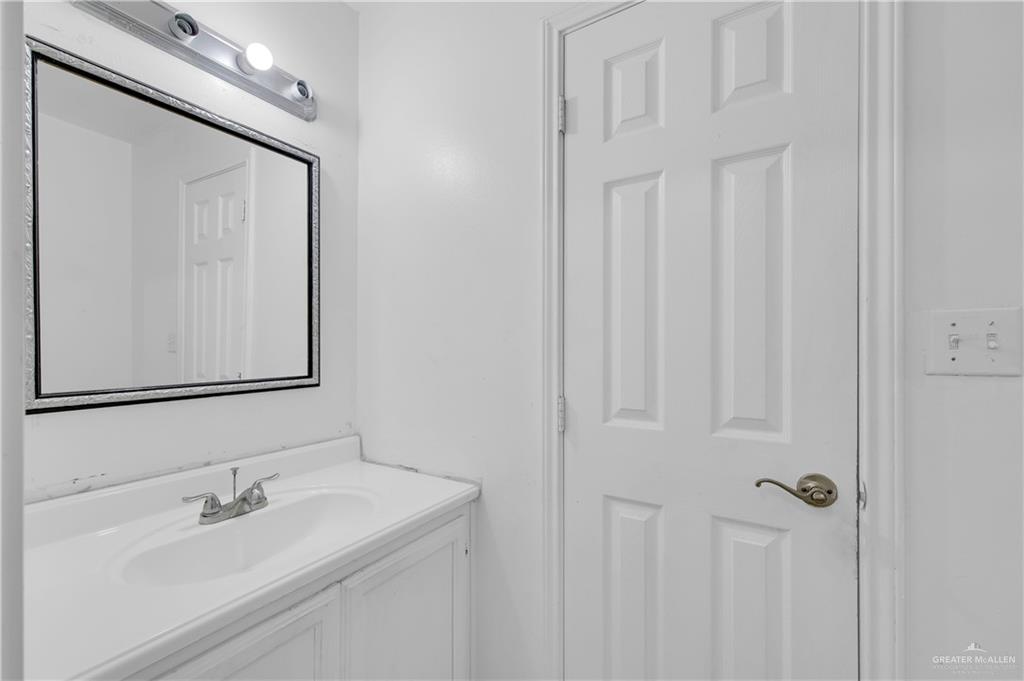 504 Rosa Priego Street Donna, TX 78537 - Photo 7 of 12
