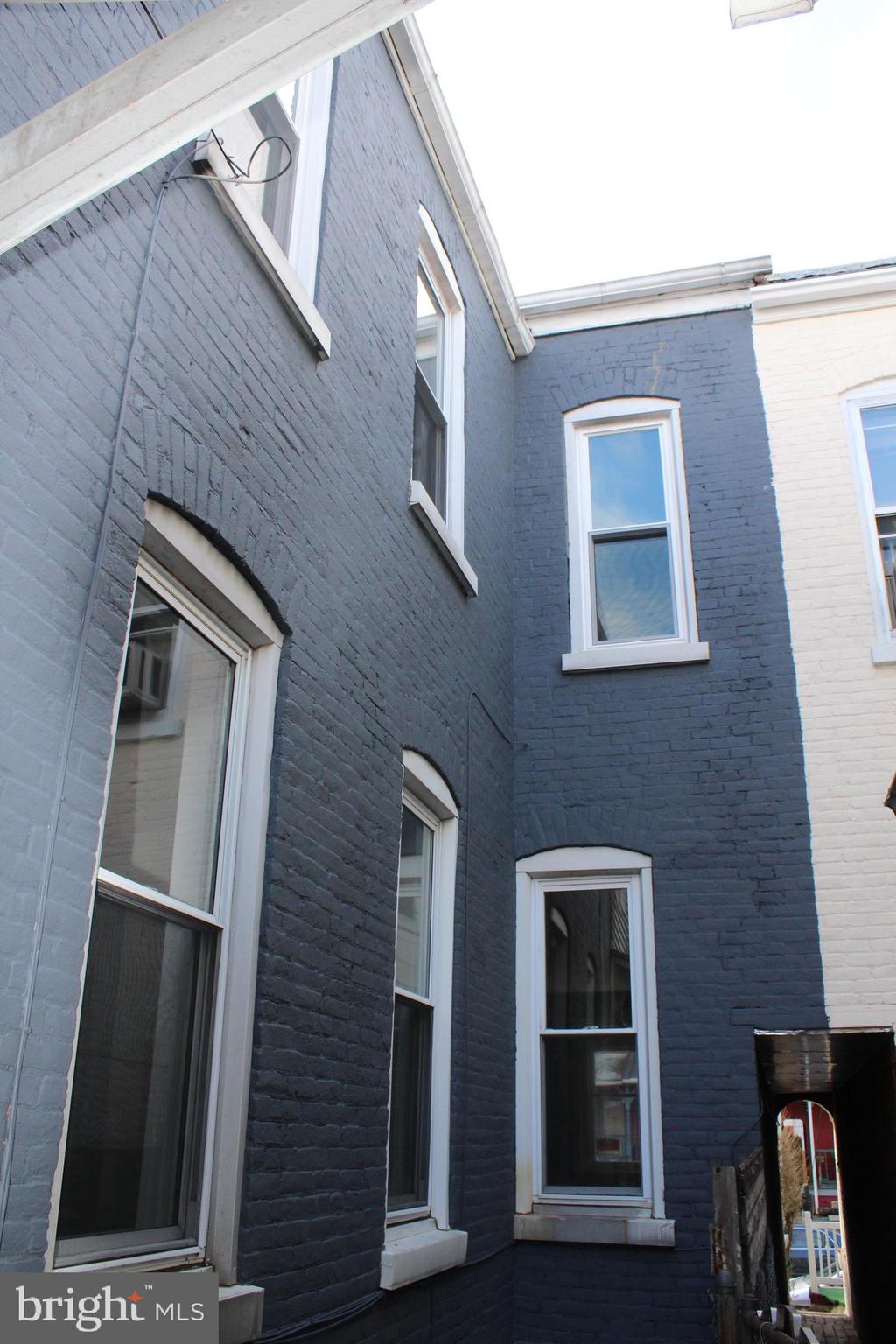 345 Pear Street Reading, PA 19601 - Photo 27 of 34 ALL WINDOWS ARE ALUMINUM CAPPED. NO MAINTENANCE