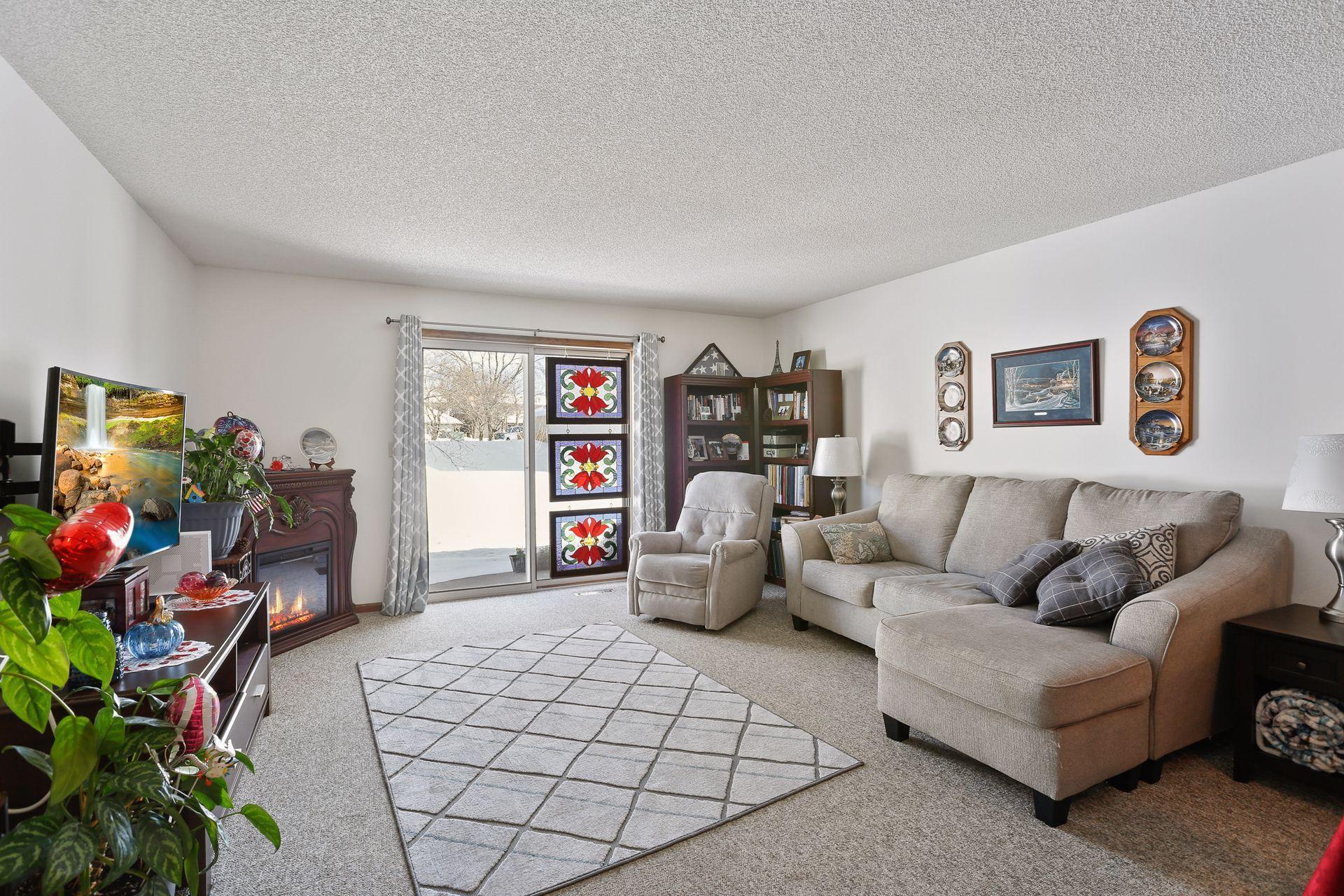 124 Ruth Street North, Unit 2 St. Paul, MN 55119 - Photo 7 of 30 Gallery Image 7