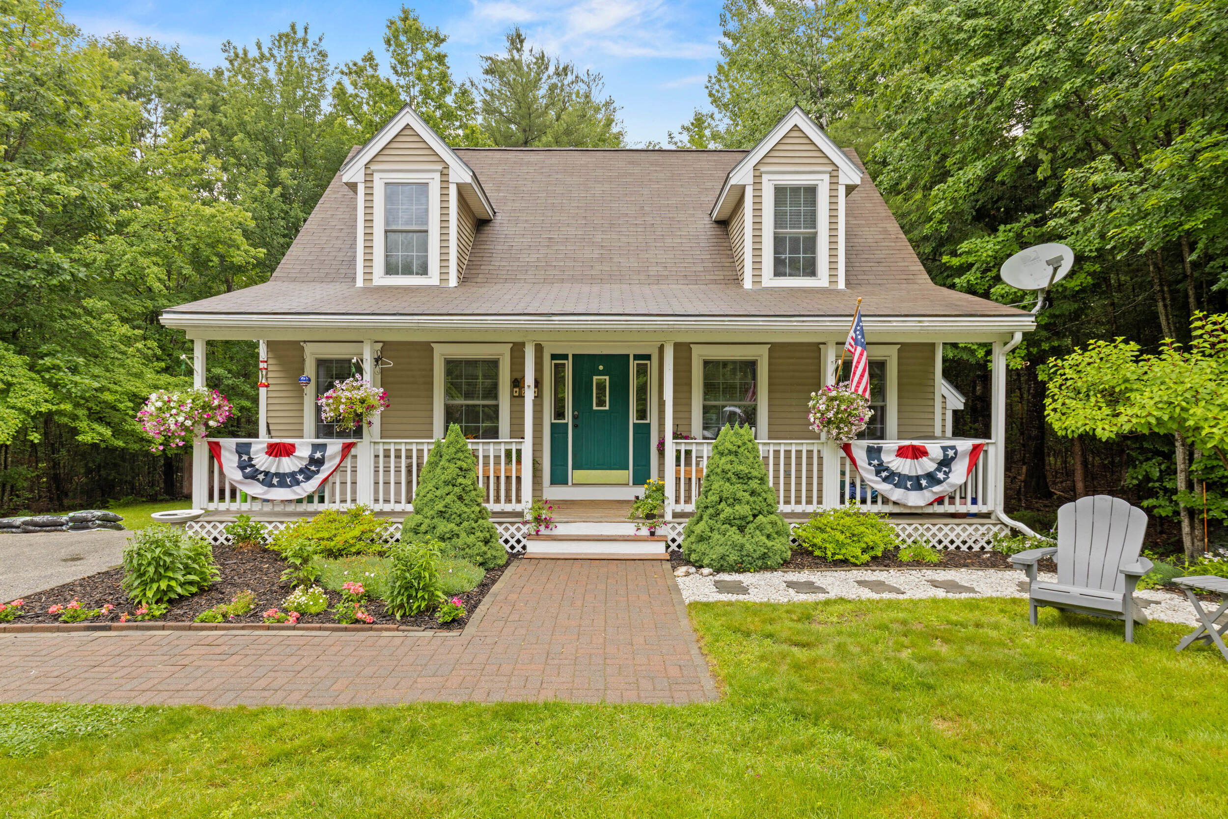 7 Chase Street Standish, ME 04084 - Photo 3 of 42 7 chase st, standish, me 04084, usa-34