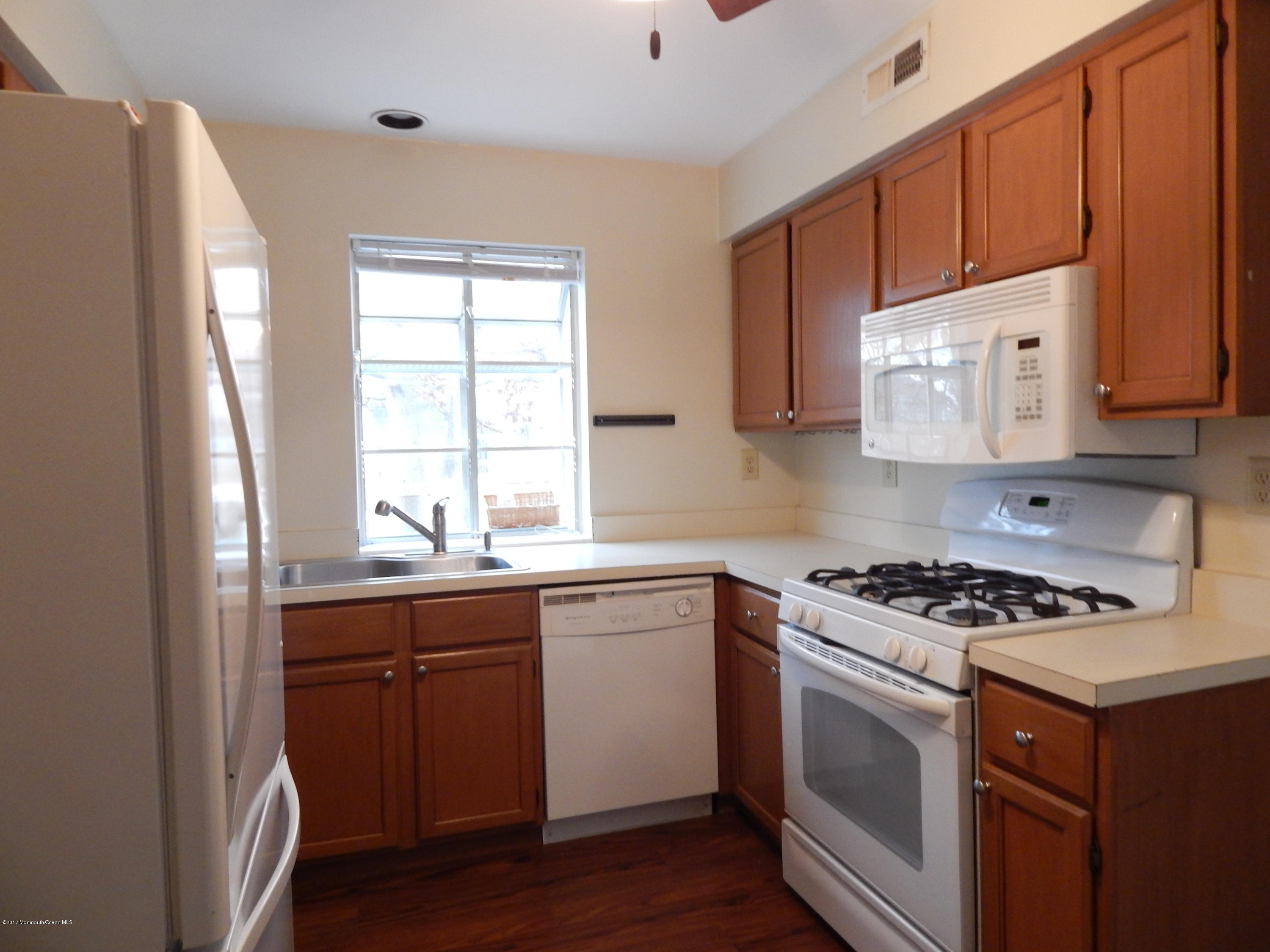 173 Bowline Road Manahawkin, NJ 08050 - Photo 6 of 26 DSCN4003