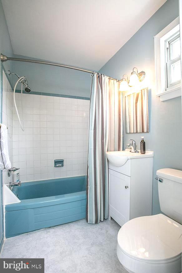 107 Level Road Collegeville, PA 19426 - Photo 19 of 39 Master Bath