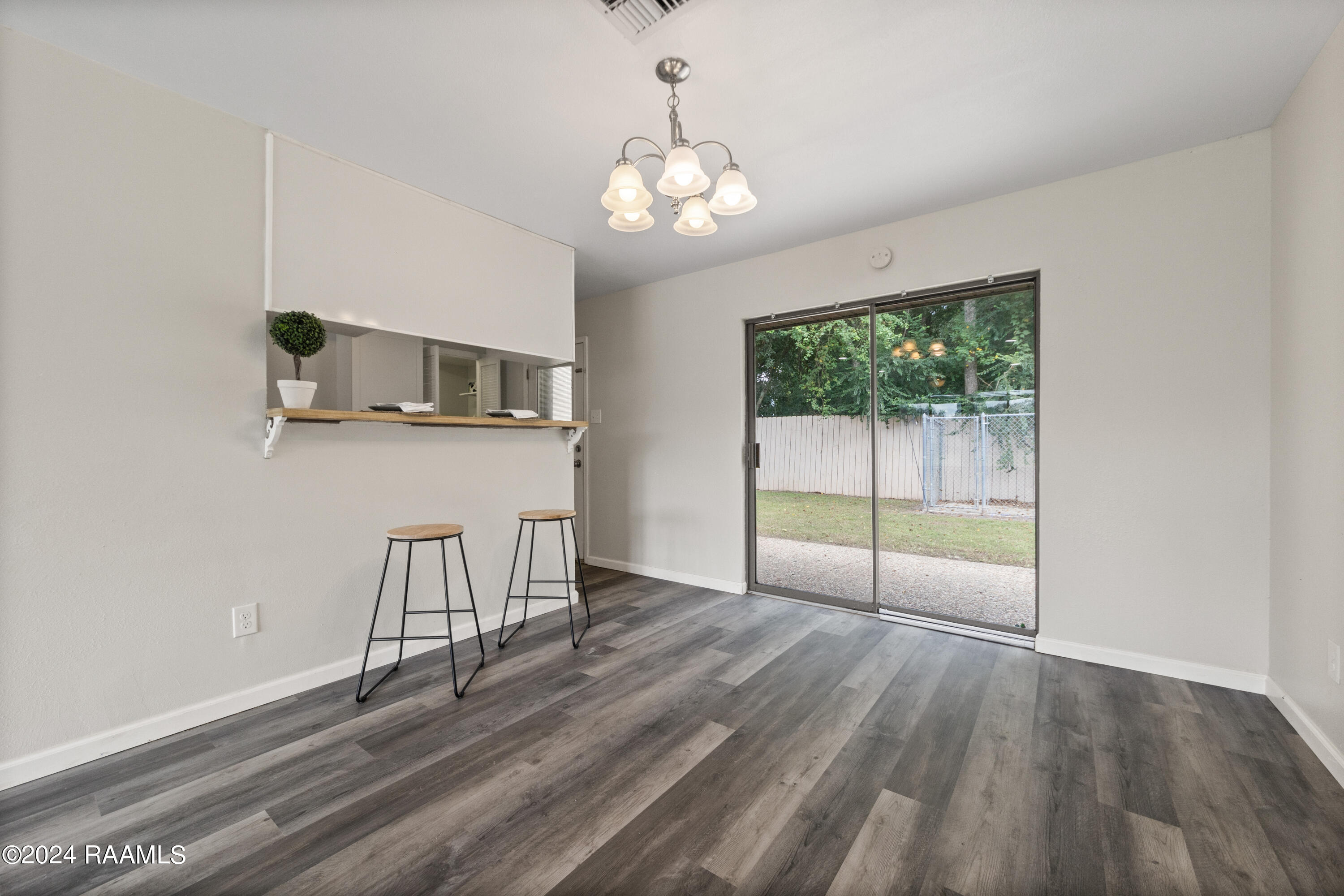 304 Young Drive Lafayette, LA 70506 - Photo 6 of 27 304Young-1-26