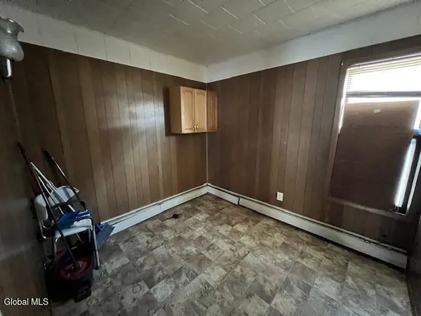 $194,000 | Undisclosed Address, Amsterdam, NY 12010