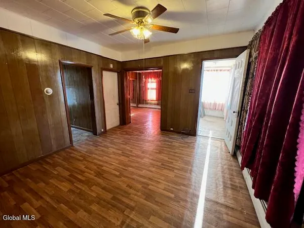 $194,000 | Undisclosed Address, Amsterdam, NY 12010