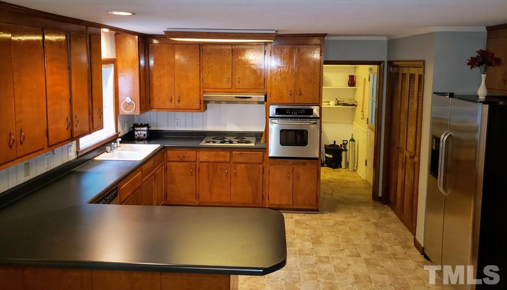 2511 West Cornwallis Road Durham, NC 27705 - Photo 2 of 27 Kitchen