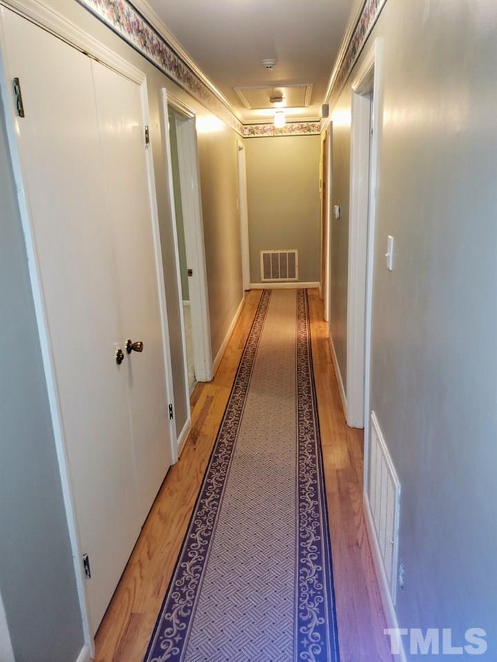 2511 West Cornwallis Road Durham, NC 27705 - Photo 12 of 27 Hallway