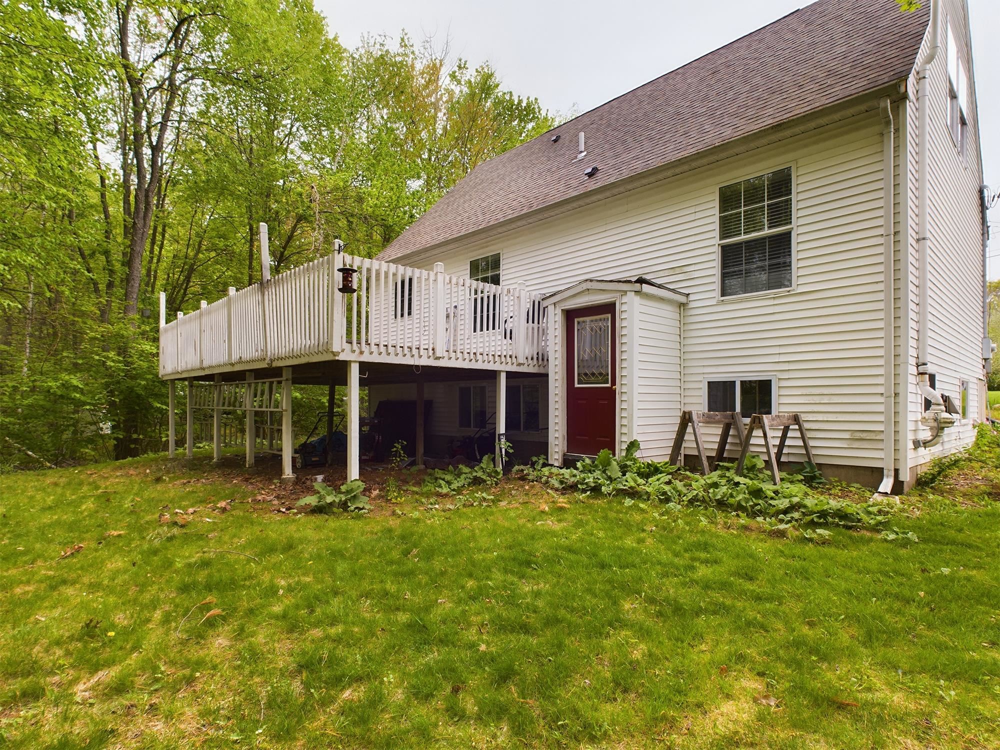 4 Judith Lane Derry, NH 03038 - Photo 3 of 23