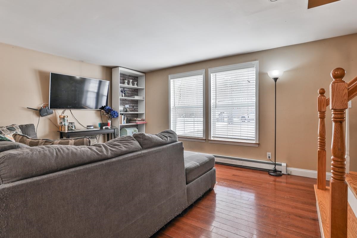 4 Judith Lane Derry, NH 03038 - Photo 5 of 23