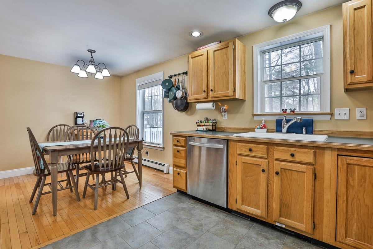 4 Judith Lane Derry, NH 03038 - Photo 10 of 23