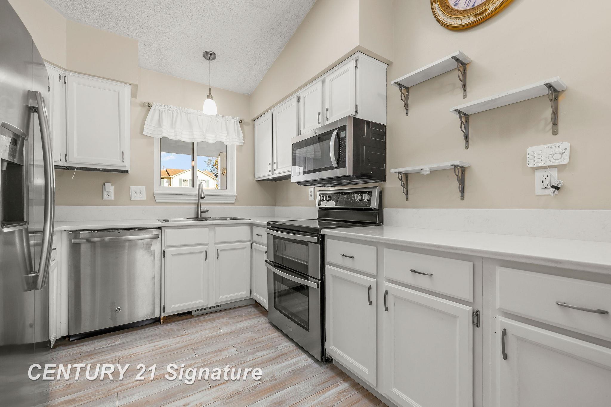 22341 Mill Road Novi, MI 48375 - Photo 20 of 37 50159179-86e4773d-2411-4a1f-97c2-a0a09783b1c9.JPG