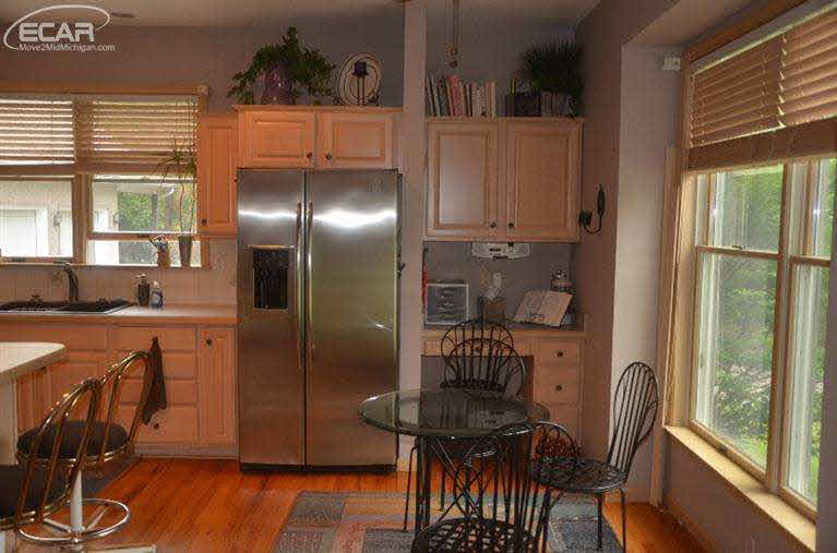 6151 North McKinley Road Flushing, MI 48433 - Photo 12 of 82 20440661-12.JPG