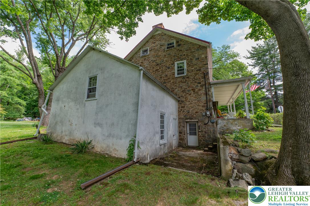2783 Brunner Road Emmaus, PA 18049 - Photo 16 of 25