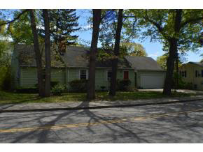 185 Smyth Road Manchester, NH 03104 - Photo 2 of 21
