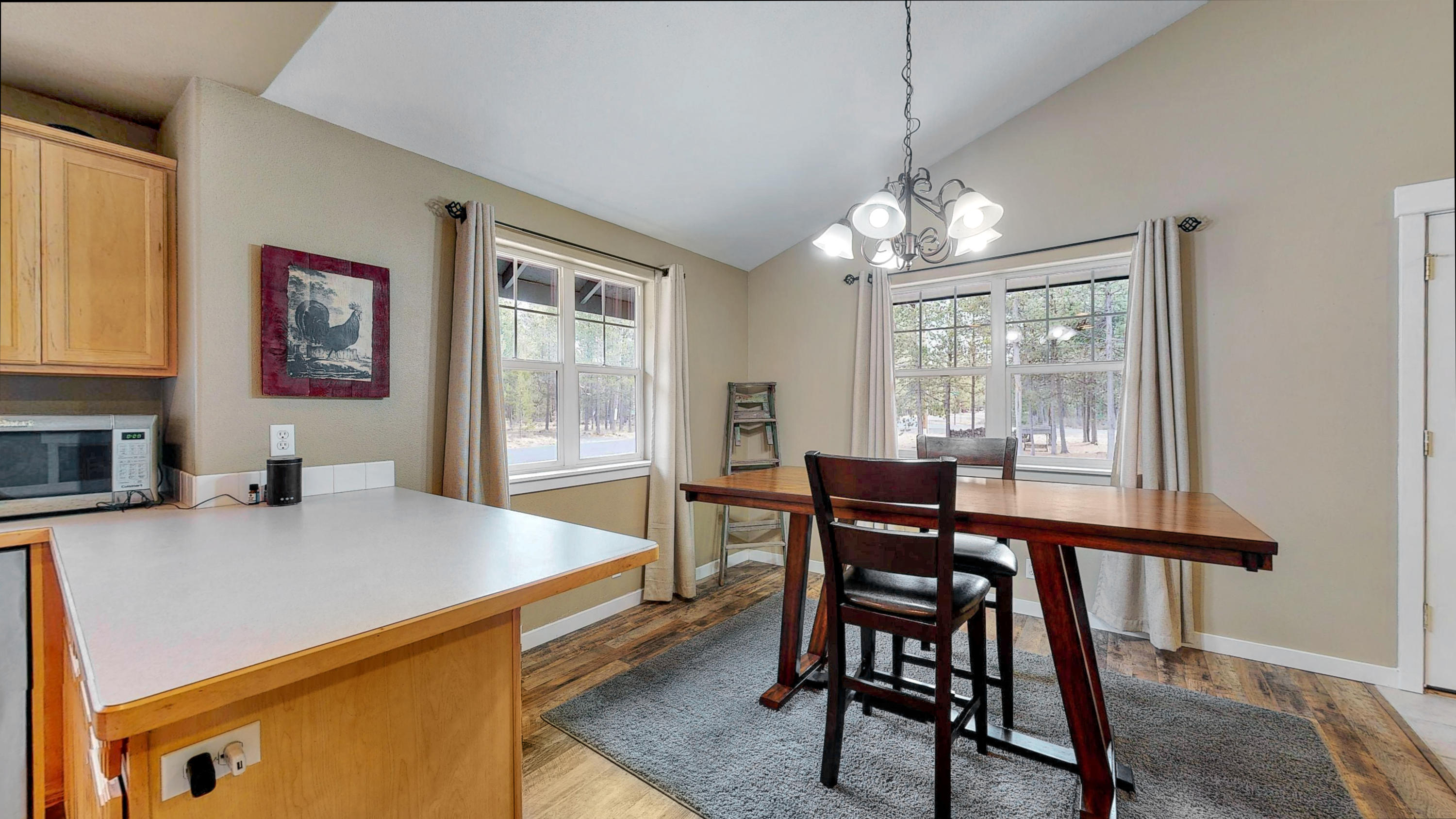55911 Black Duck Road Bend, OR 97707 - Photo 10 of 24 Dining Room