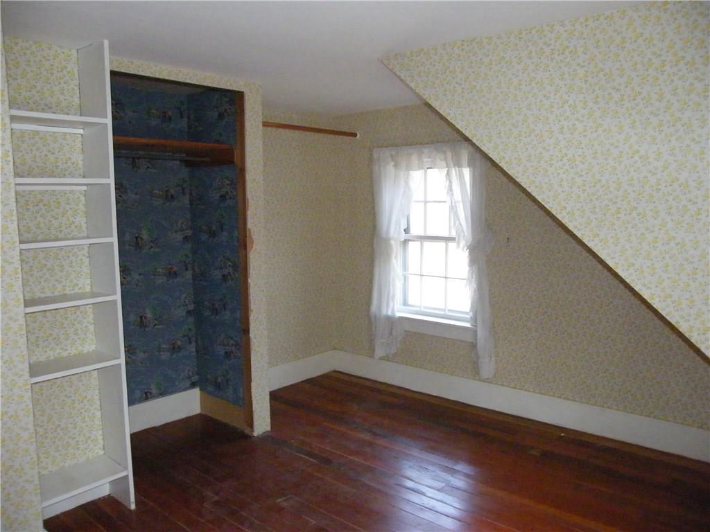 18 Fir Hollow Road Pemaquid, ME 04558 - Photo 13 of 15 Upstairs Bedroom