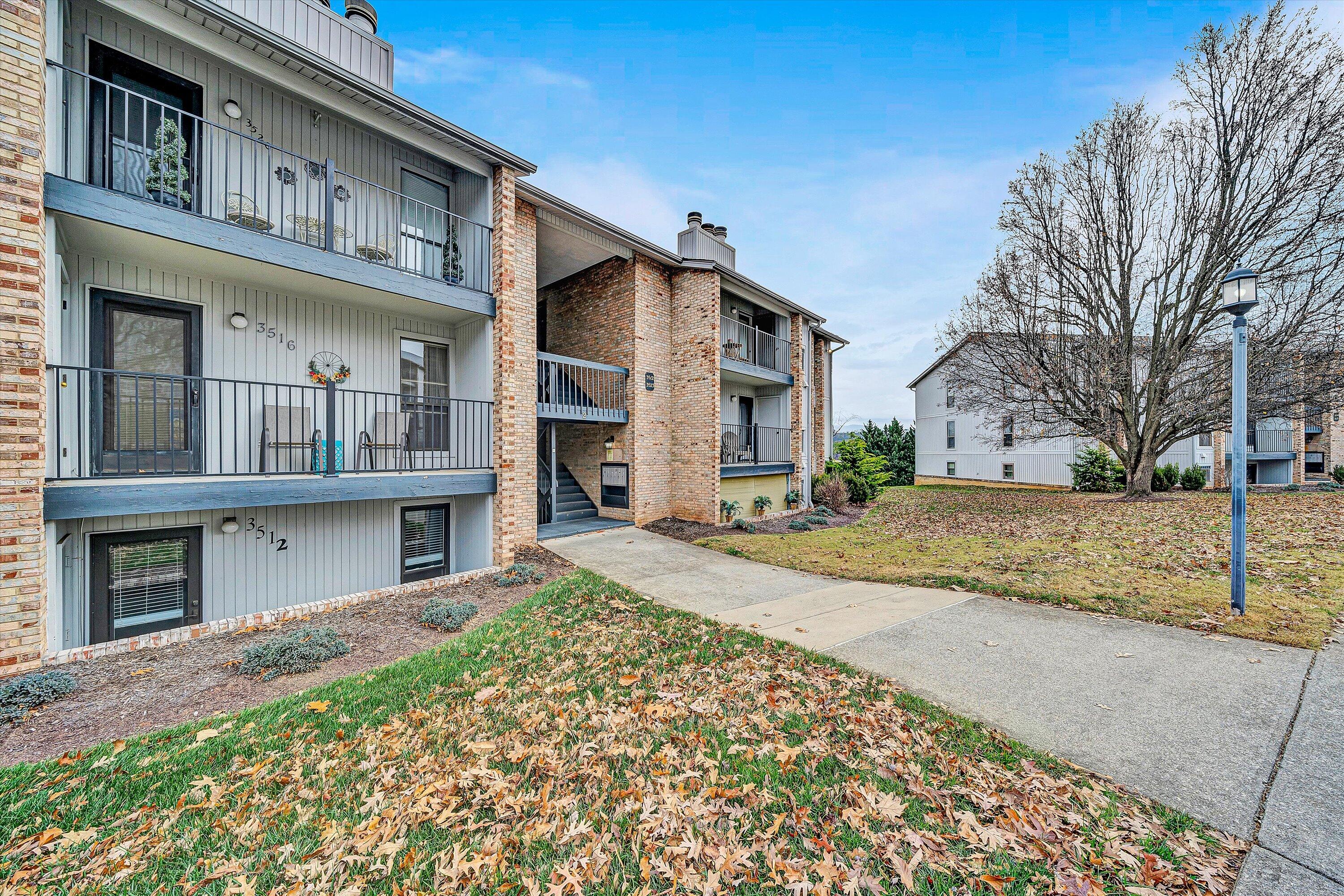 3522 Timberline Trail Roanoke, VA 24018 - Photo 2 of 21 a front view of a house with a yard