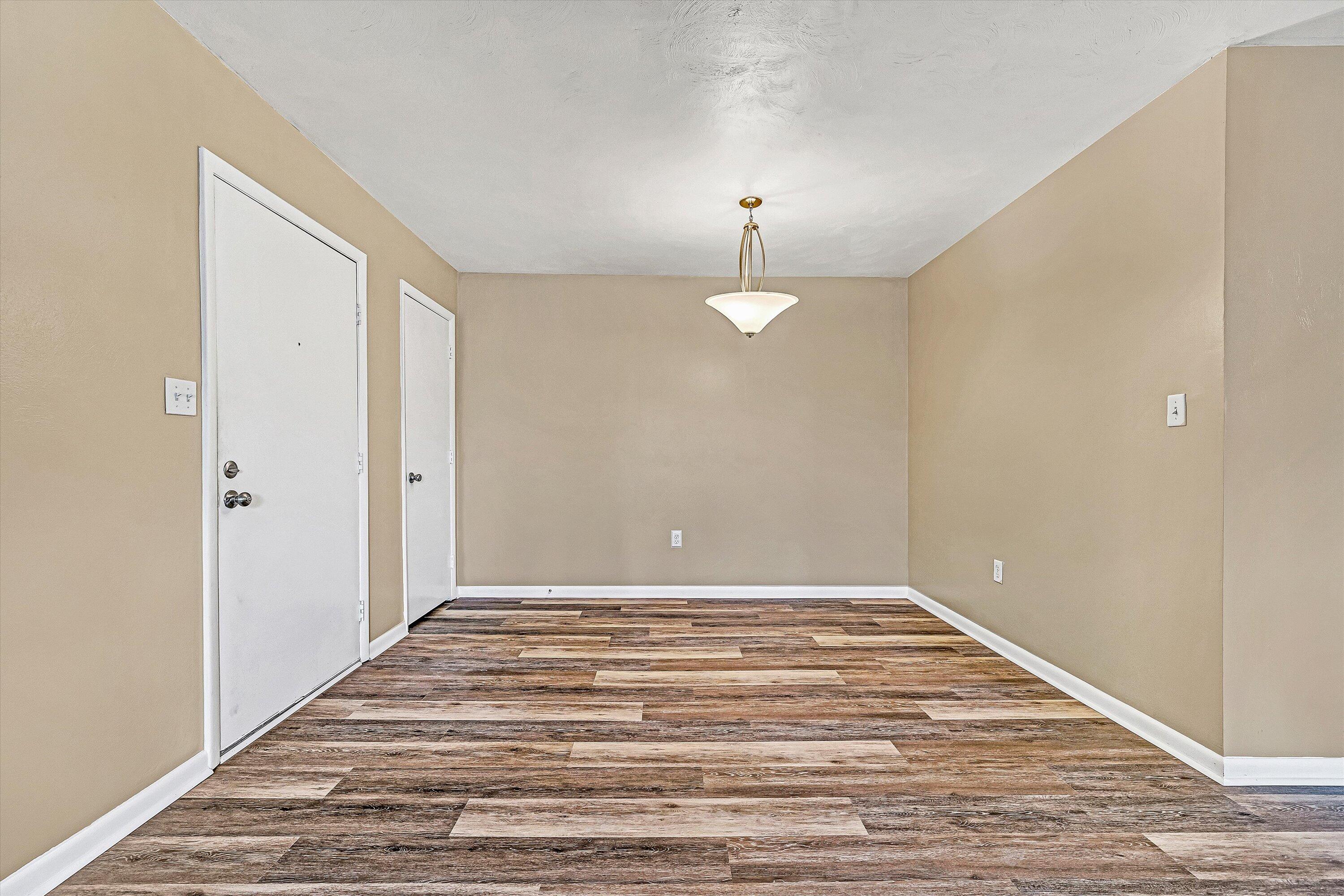 3522 Timberline Trail Roanoke, VA 24018 - Photo 6 of 21 a view of a room with bathroom and shower