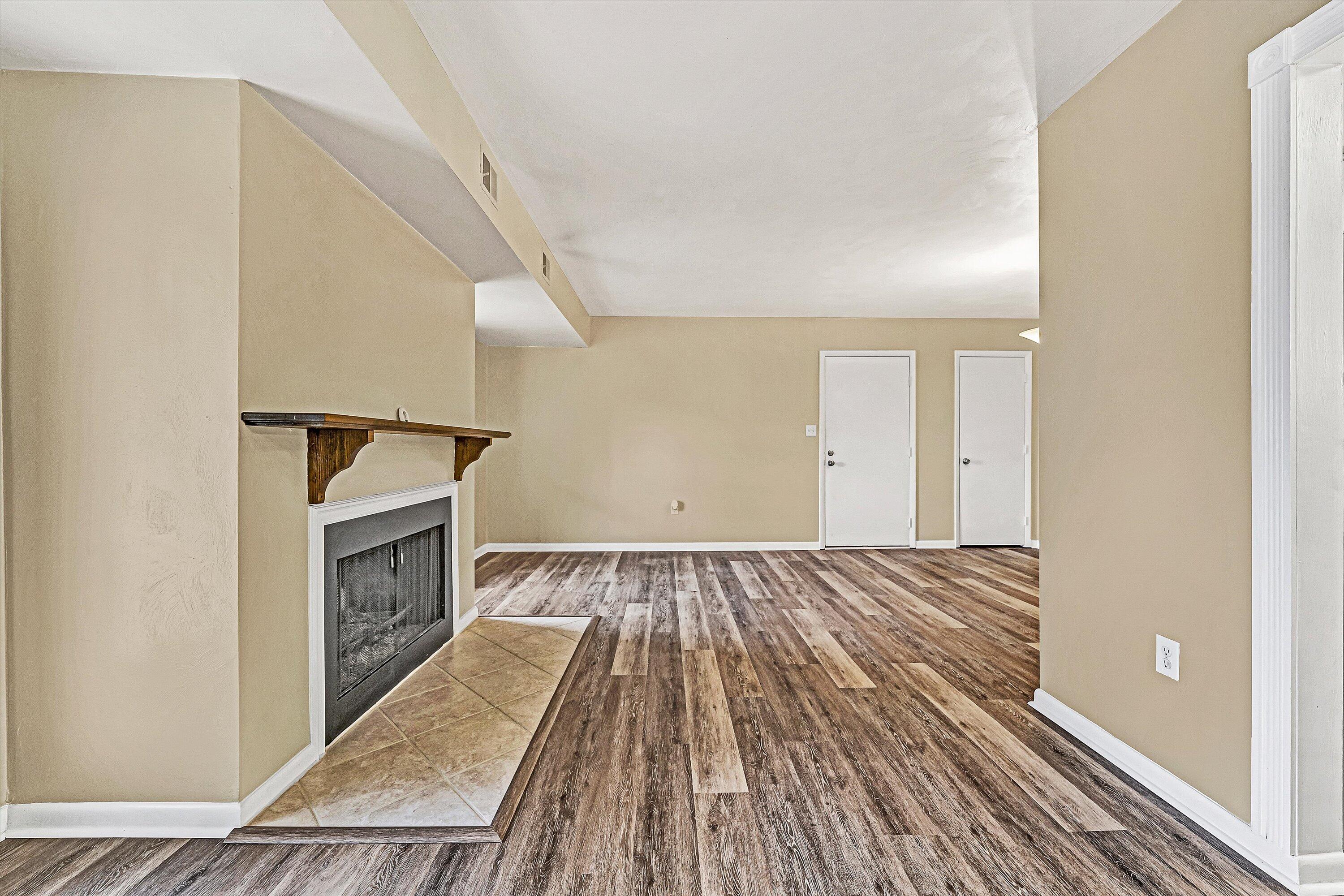 3522 Timberline Trail Roanoke, VA 24018 - Photo 8 of 21 a view of a livingroom with wooden floor
