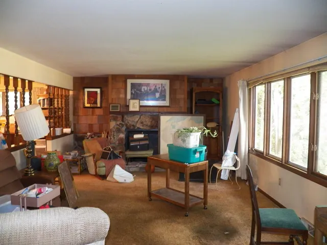 $199,900 | 129 South Hillside Avenue, Oconto Falls, WI 54154