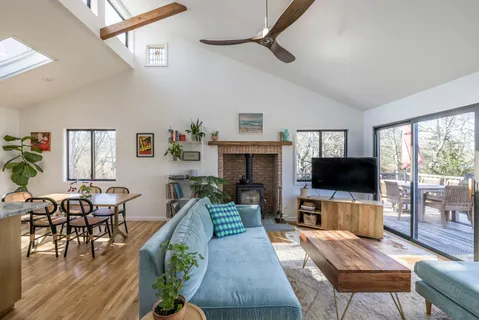 $2,195,000 | 268 Fresh Pond Road, Amagansett, NY 11930
