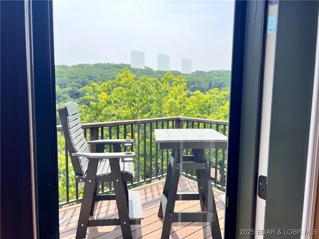 $299,999 | 4230 Holiday Shores, Unit 24, Osage Beach, MO 65065