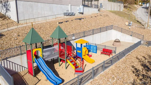 $299,999 | 4230 Holiday Shores, Unit 24, Osage Beach, MO 65065