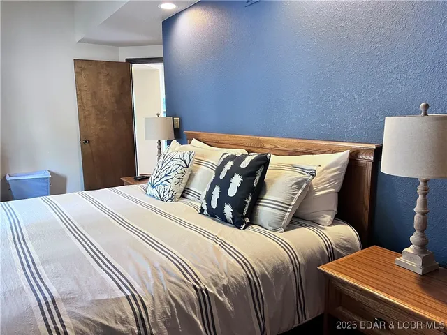 $299,999 | 4230 Holiday Shores, Unit 24, Osage Beach, MO 65065