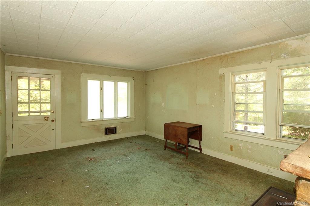 604 Patterson Road Hendersonville, NC 28739 - Photo 13 of 30