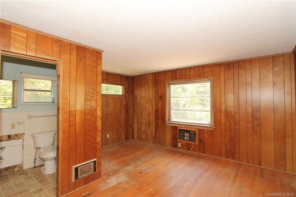 604 Patterson Road Hendersonville, NC 28739 - Photo 16 of 30