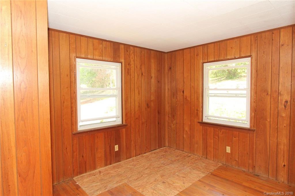 604 Patterson Road Hendersonville, NC 28739 - Photo 19 of 30
