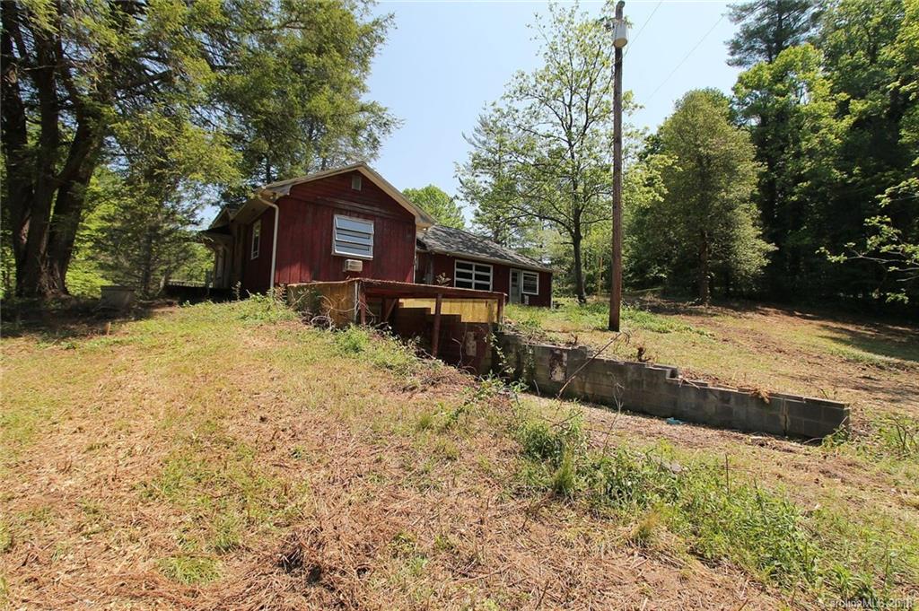 604 Patterson Road Hendersonville, NC 28739 - Photo 4 of 30