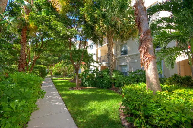 $350,000 | 3211 Tuscany Way, Boynton Beach, FL 33435