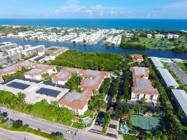 $350,000 | 3211 Tuscany Way, Boynton Beach, FL 33435