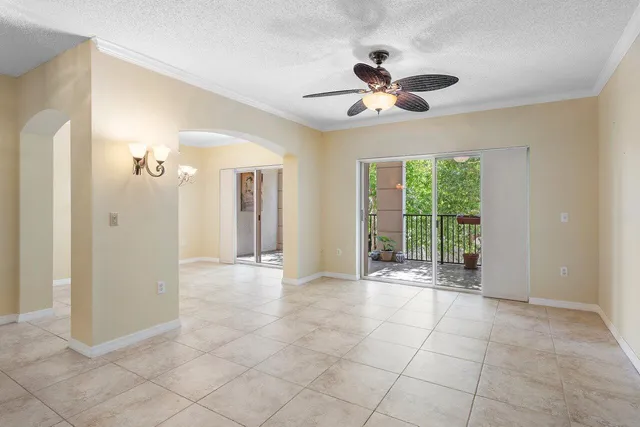 $350,000 | 3211 Tuscany Way, Boynton Beach, FL 33435