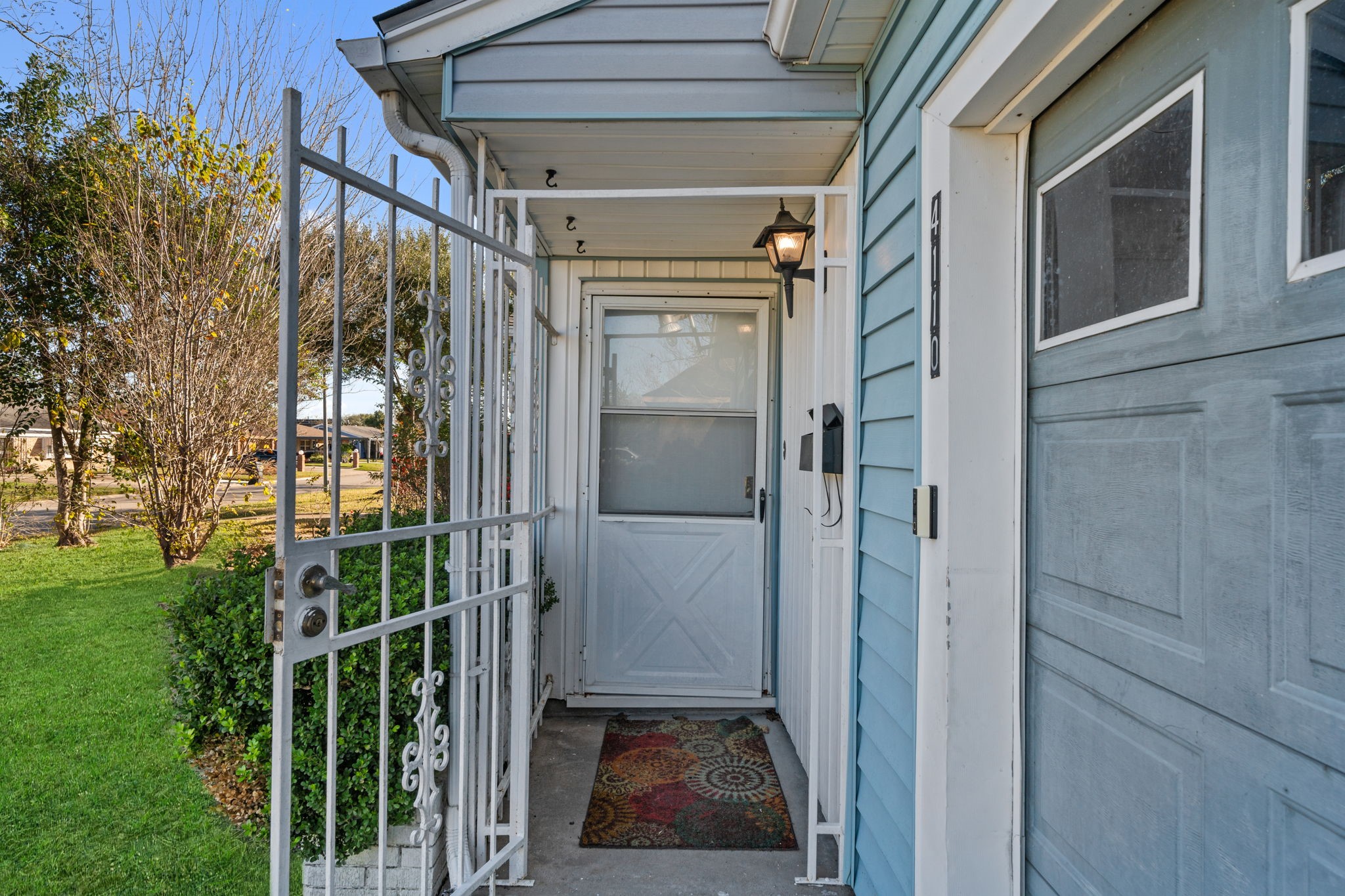 4110 Friar Point Road Houston, TX 77047 - Photo 7 of 15 a view of entryway door