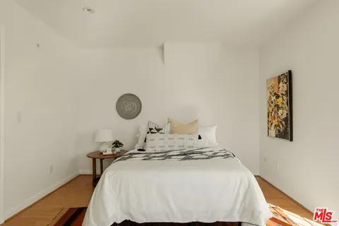 $839,000 | 1201 Viola Avenue, Unit 113, Glendale, CA 91202