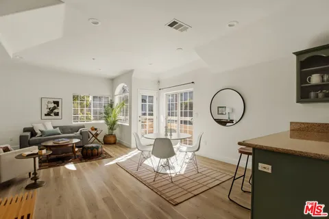 $839,000 | 1201 Viola Avenue, Unit 113, Glendale, CA 91202