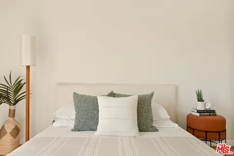 $839,000 | 1201 Viola Avenue, Unit 113, Glendale, CA 91202