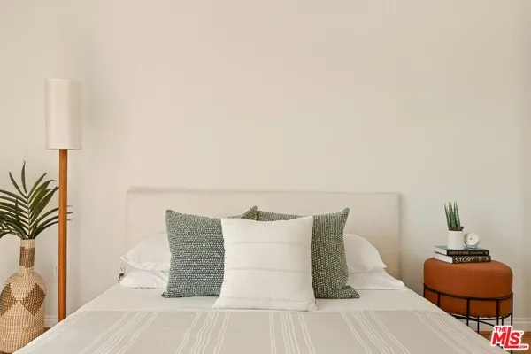 $839,000 | 1201 Viola Avenue, Unit 113, Glendale, CA 91202