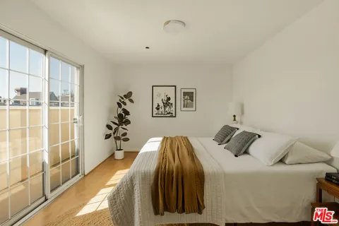 $839,000 | 1201 Viola Avenue, Unit 113, Glendale, CA 91202