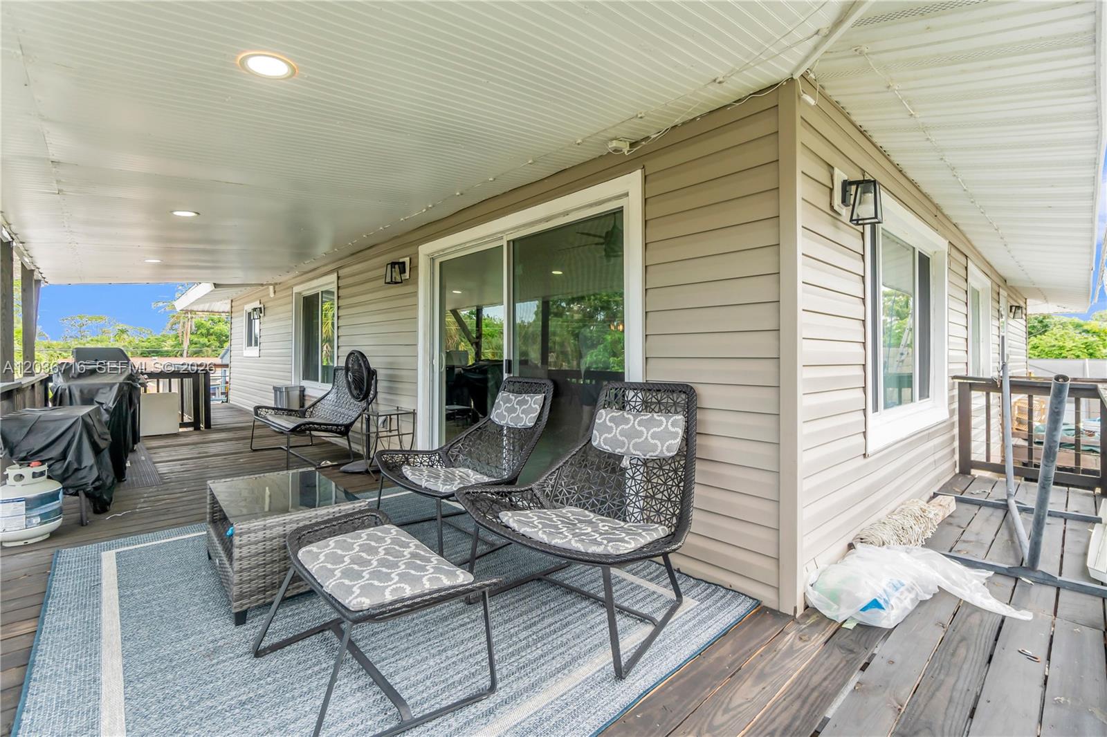 5049 Cleveland Road Delray Beach, FL 33484 - Photo 18 of 56