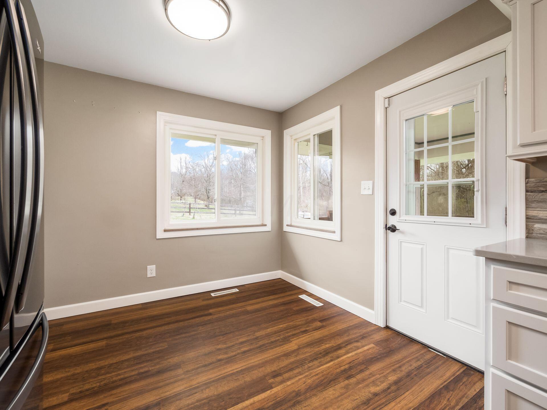7710 Riverside Drive Dublin, OH 43016 - Photo 27 of 67 Eat-in space