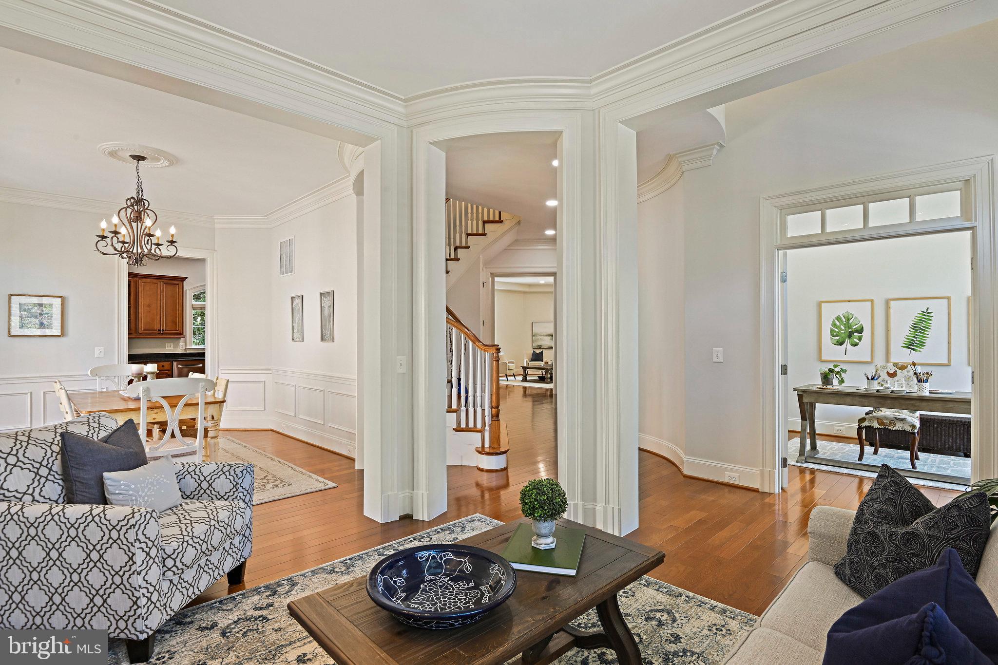 8424 Falcone Pointe Way Vienna, VA 22182 - Photo 8 of 71 a living room with furniture and wooden floor