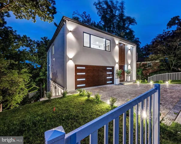 $3,395,000 | 2321 North Richmond Street, Arlington, VA 22207