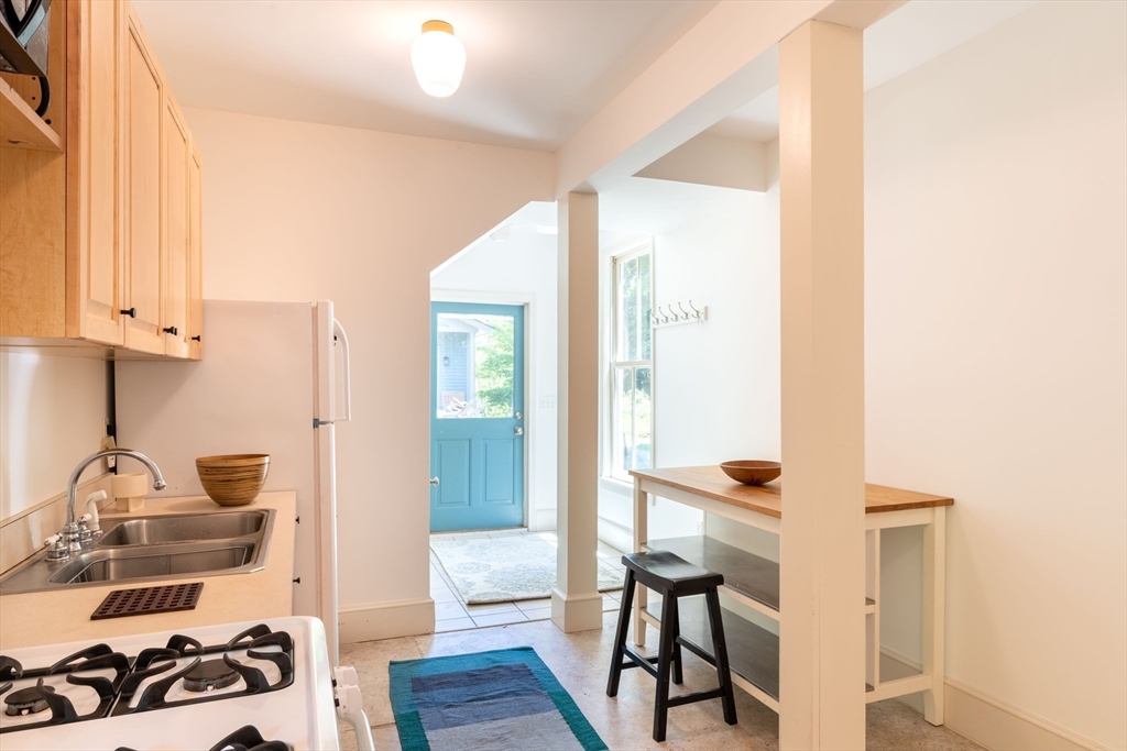 114 South Main Street Northampton, MA 01062 - Photo 32 of 42
