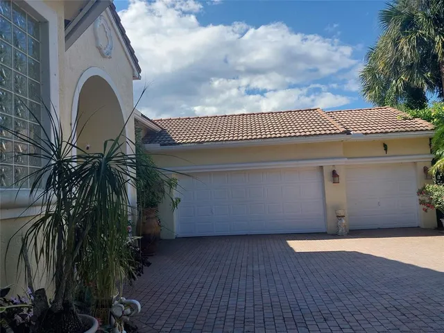 $715,000 | 7042 Southeast Bay Hill Drive, Stuart, FL 34997
