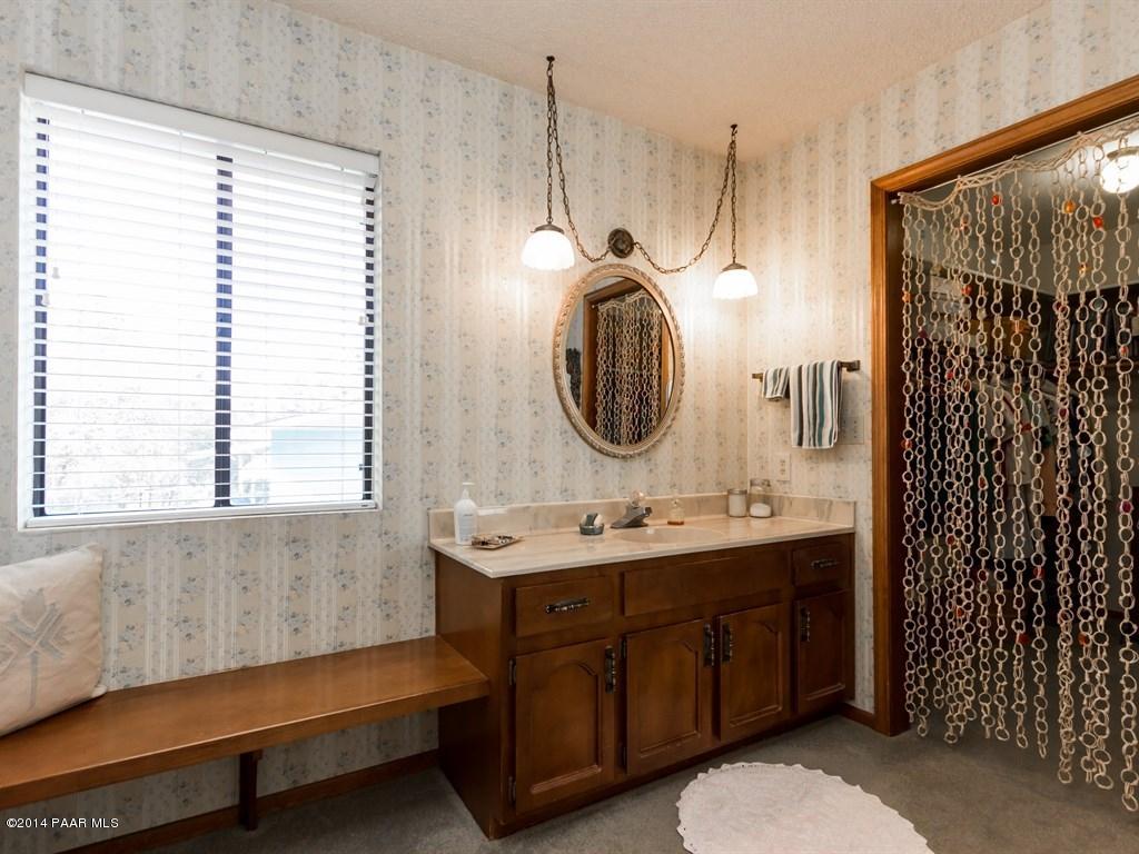 205 San Carlos Road Prescott, AZ 86303 - Photo 12 of 18 012_Master Bathroom