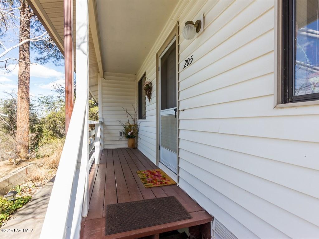205 San Carlos Road Prescott, AZ 86303 - Photo 3 of 18 003_Entry