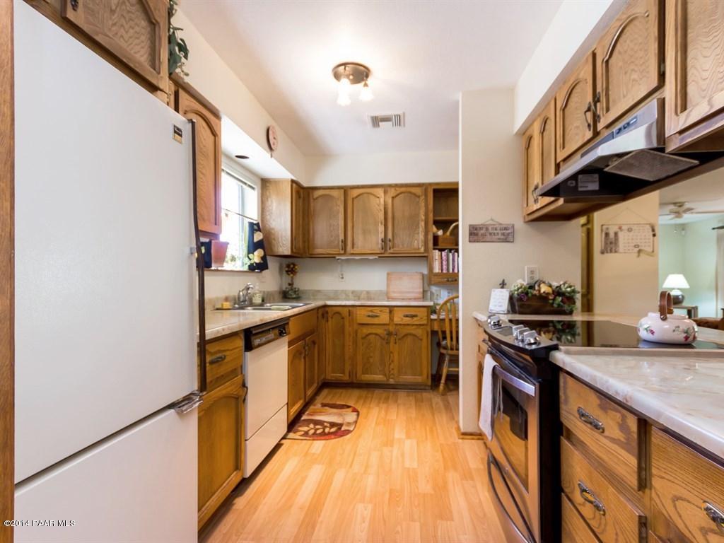 205 San Carlos Road Prescott, AZ 86303 - Photo 7 of 18 007_Kitchen